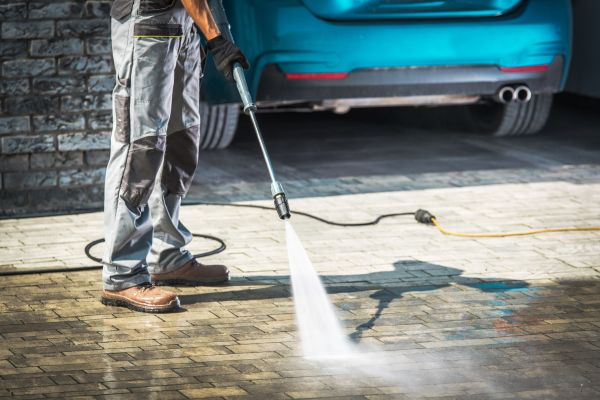 Cost of Driveway Pressure Washing in Gilroy