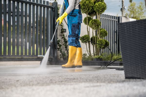 Cost of Driveway Power Washing in Gilroy