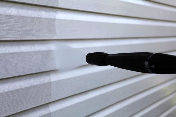 Cost of Condo Siding Power Washing in Gilroy