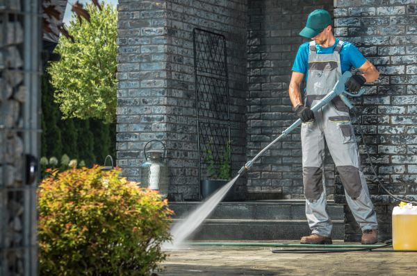 Outside House Cleaning in Gilroy