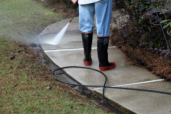 Cost of Sidewalk Pressure Cleaning in Gilroy
